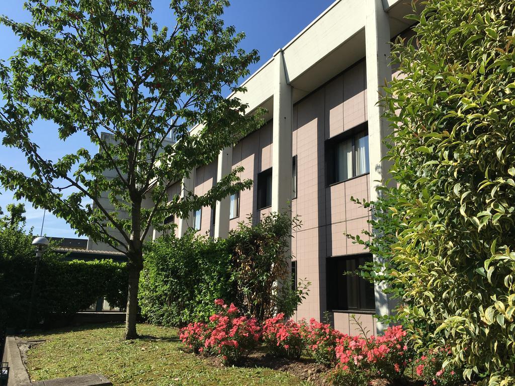 Hotel Motel Ascot Лиссоне Экстерьер фото