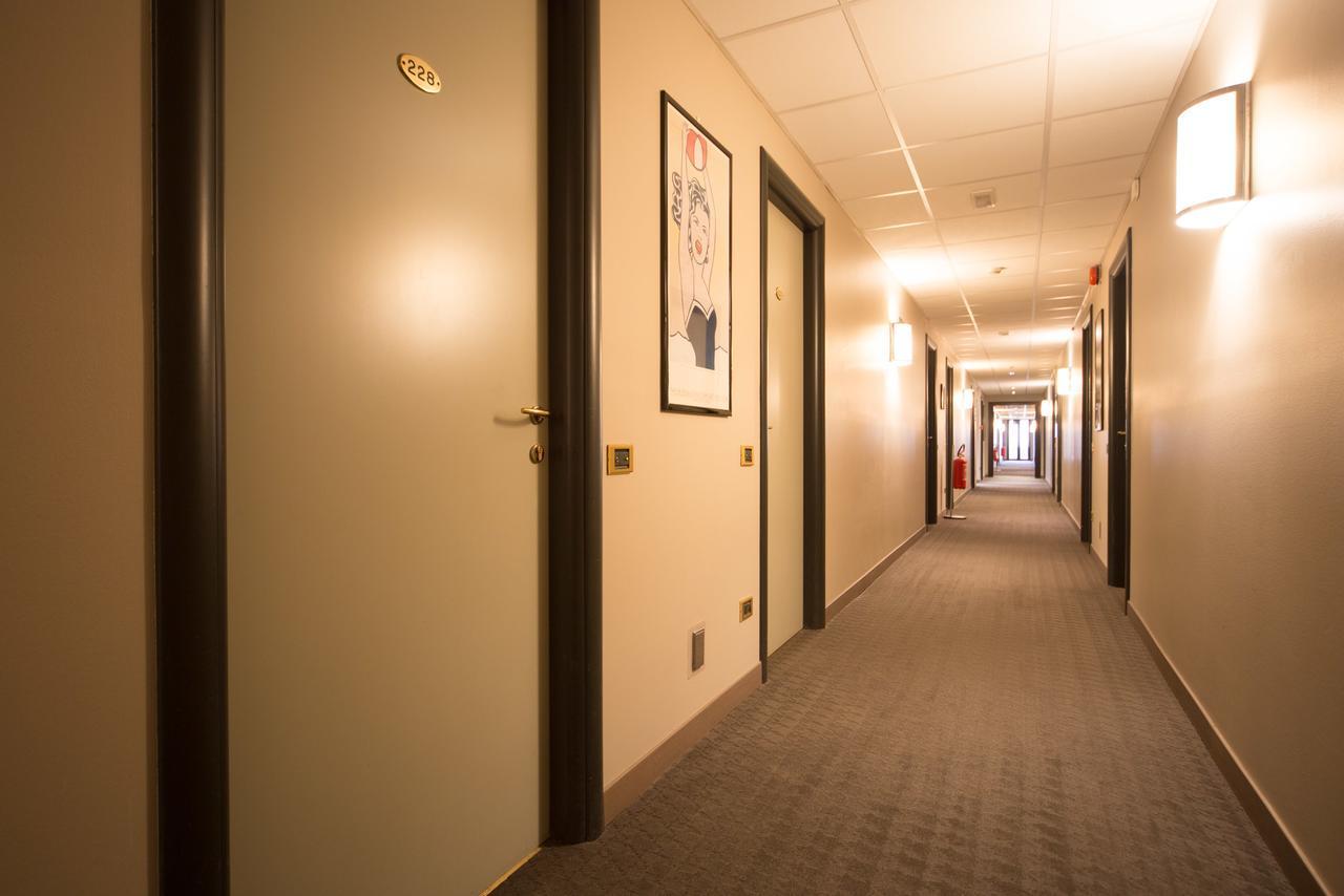 Hotel Motel Ascot Лиссоне Экстерьер фото