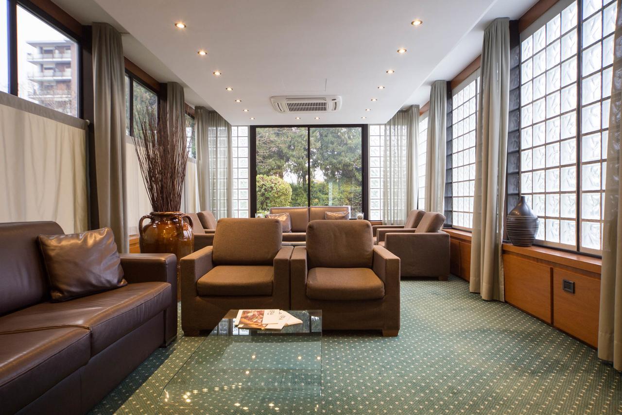 Hotel Motel Ascot Лиссоне Экстерьер фото