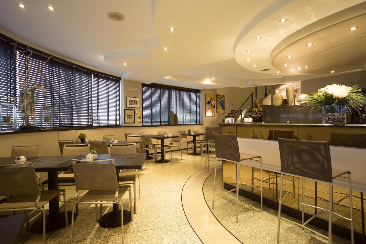 Hotel Motel Ascot Лиссоне Экстерьер фото