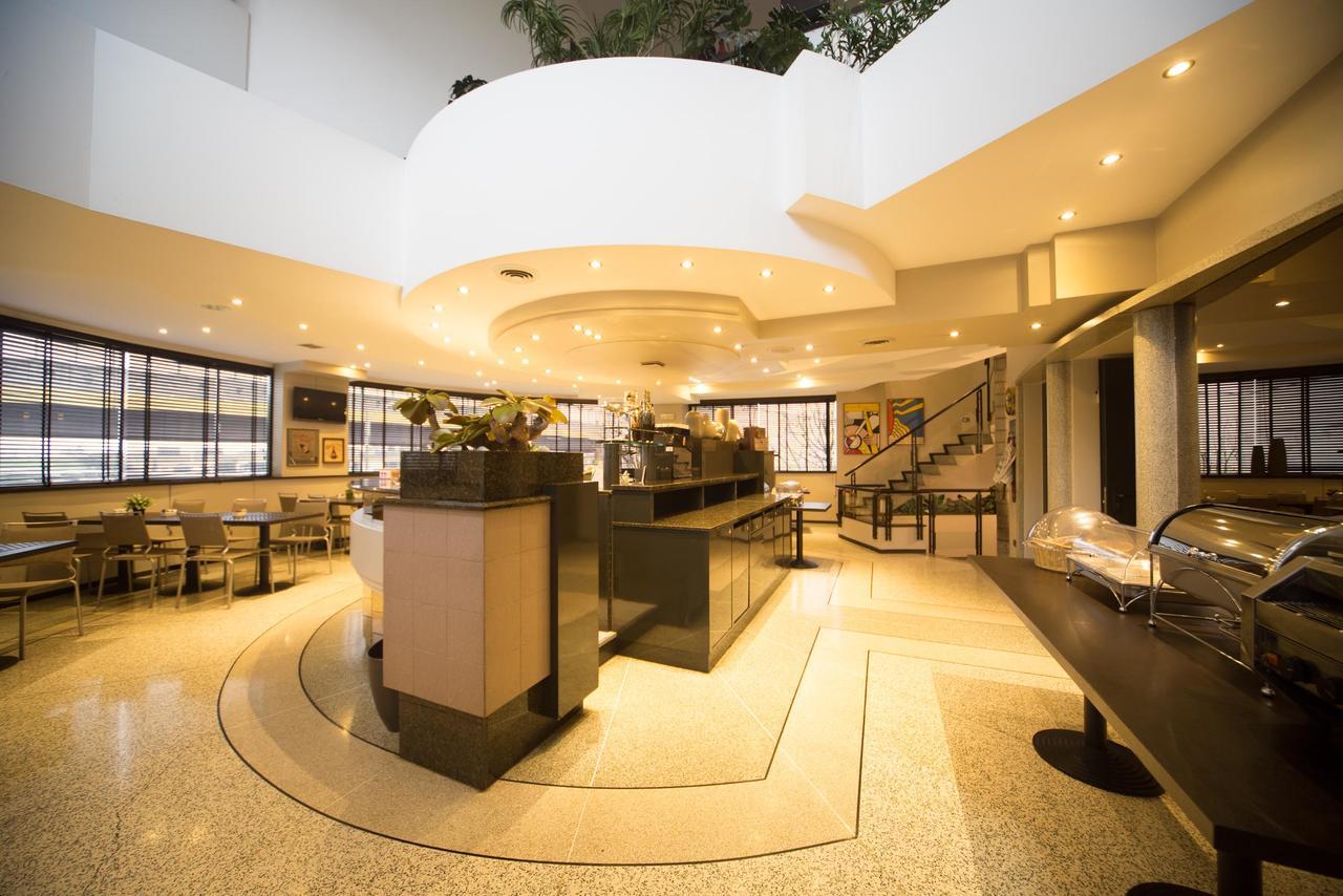 Hotel Motel Ascot Лиссоне Экстерьер фото