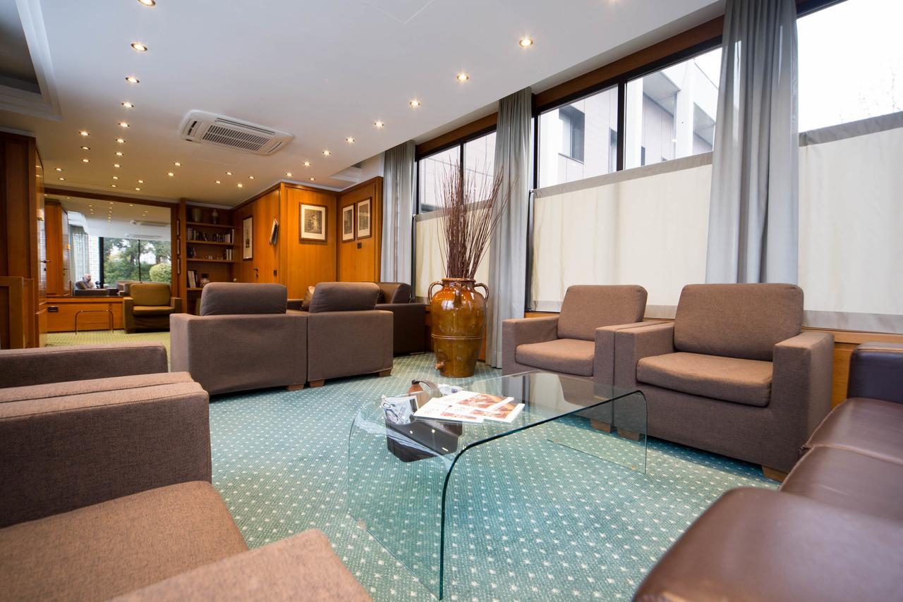 Hotel Motel Ascot Лиссоне Экстерьер фото